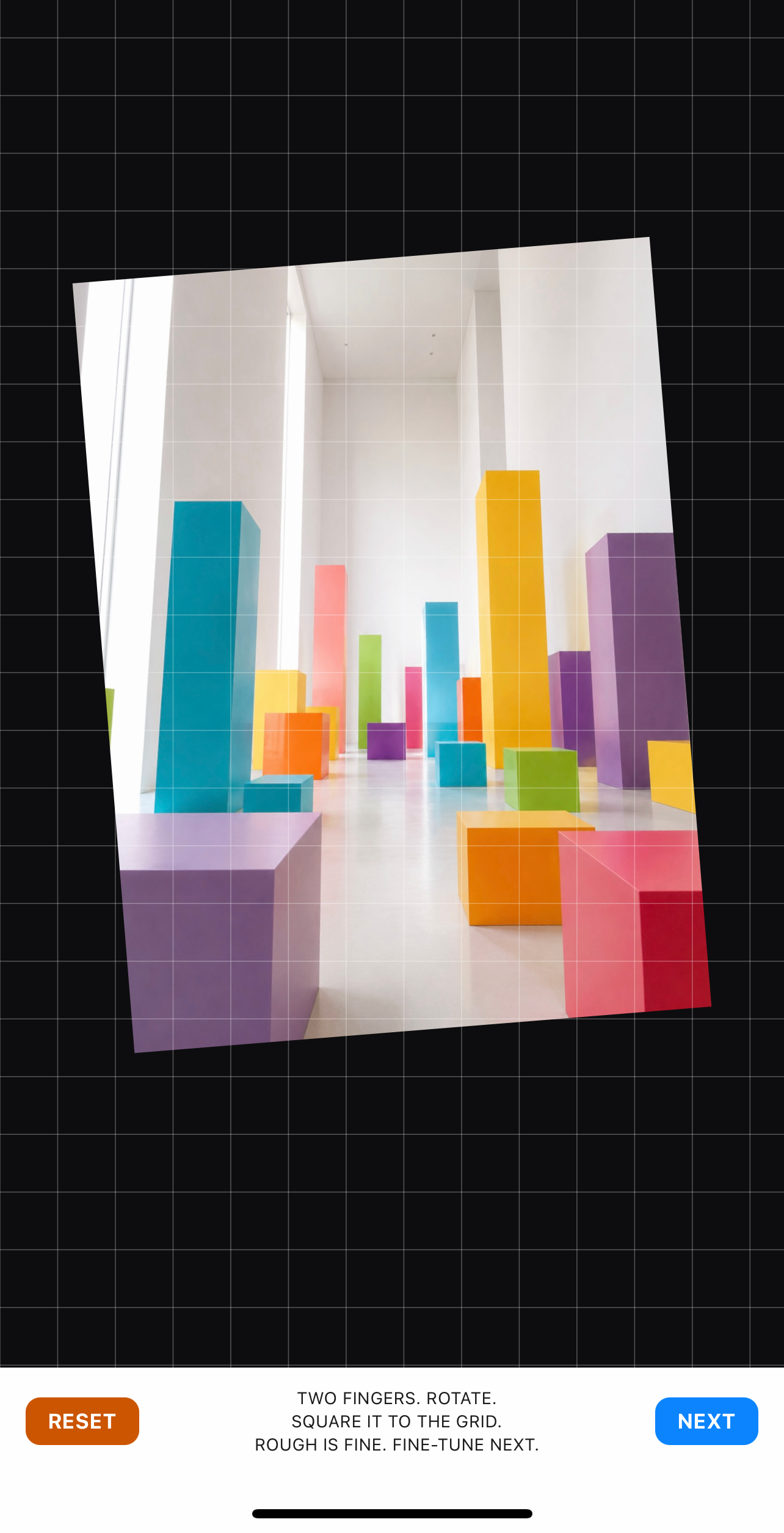 Place screen: rotating the photo on the grid to level it
